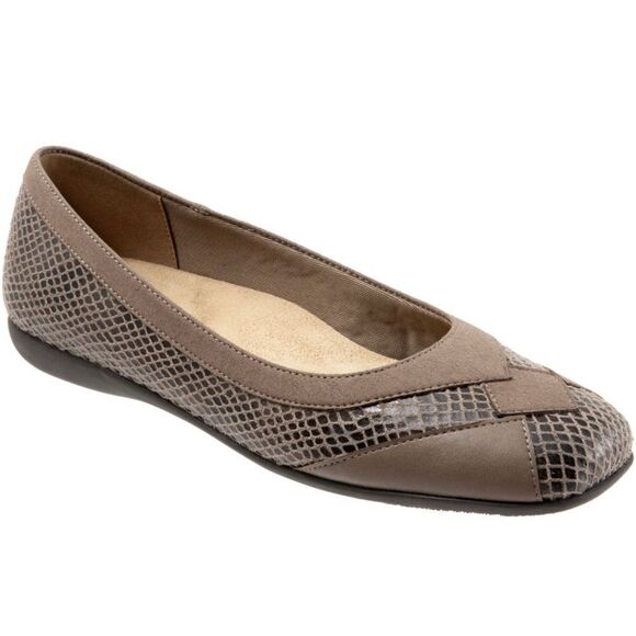 Trotters SHARP Brown Leather Faux Reptile Design Cushioned Slip On Ballet Flat - Picture 1 of 16